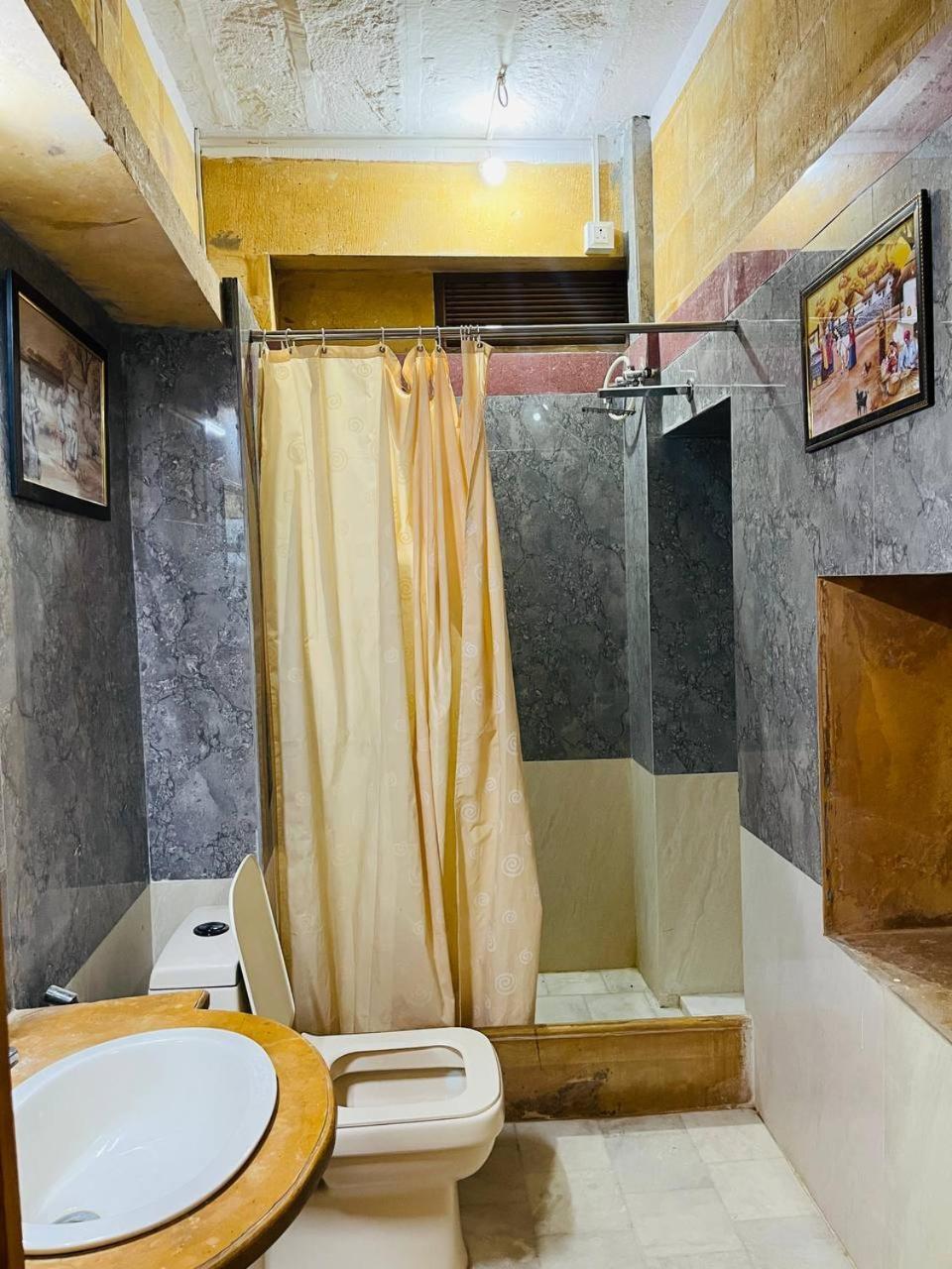 Hotel Oasis Haveli Jaisalmer (Adults Only) Bagian luar foto